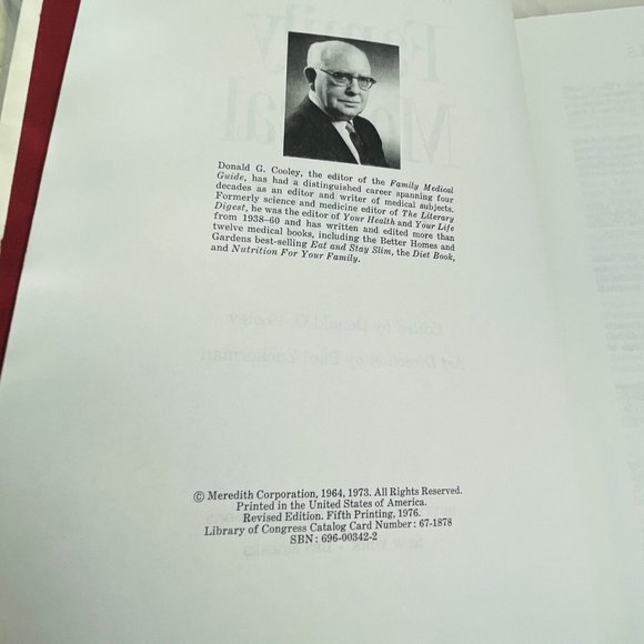 Better Homes And Gardens' Family Medical Guide 1976 Largre Book with Sleeve - Picture 9 of 16